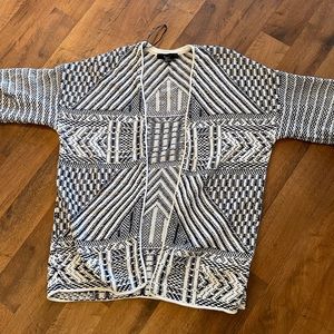 Thick knit short sleeve cardigan
